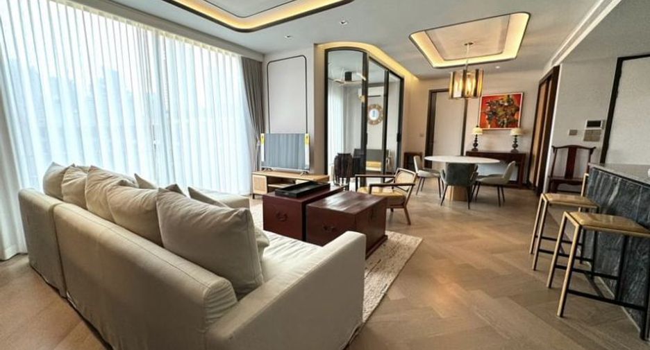 For rent 2 bed condo in Watthana, Bangkok