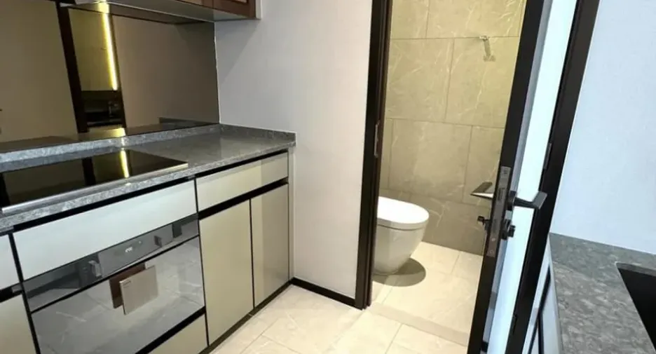 For rent 2 bed condo in Watthana, Bangkok