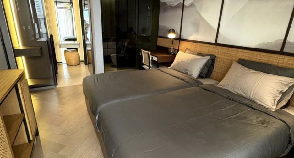 For rent 2 bed condo in Watthana, Bangkok