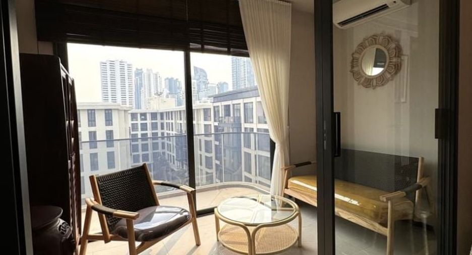 For rent 2 bed condo in Watthana, Bangkok