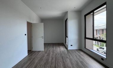 For rent 4 Beds house in Bang Kapi, Bangkok