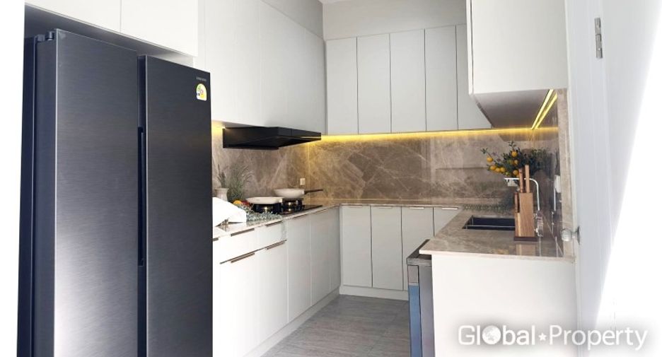 For sale 4 bedrooms house in Sattahip, Chonburi