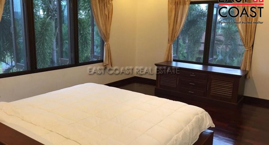 For sale and for rent 4 bedrooms house in Sattahip, Chonburi