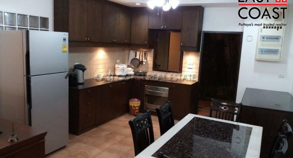 For sale and for rent 4 bedrooms house in Sattahip, Chonburi
