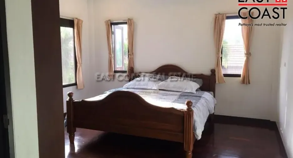 Casa en alquiler y en venta de 4 habitaciones en Bang Saray, Pattaya