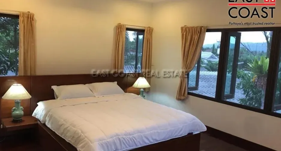 Casa en alquiler y en venta de 4 habitaciones en Bang Saray, Pattaya