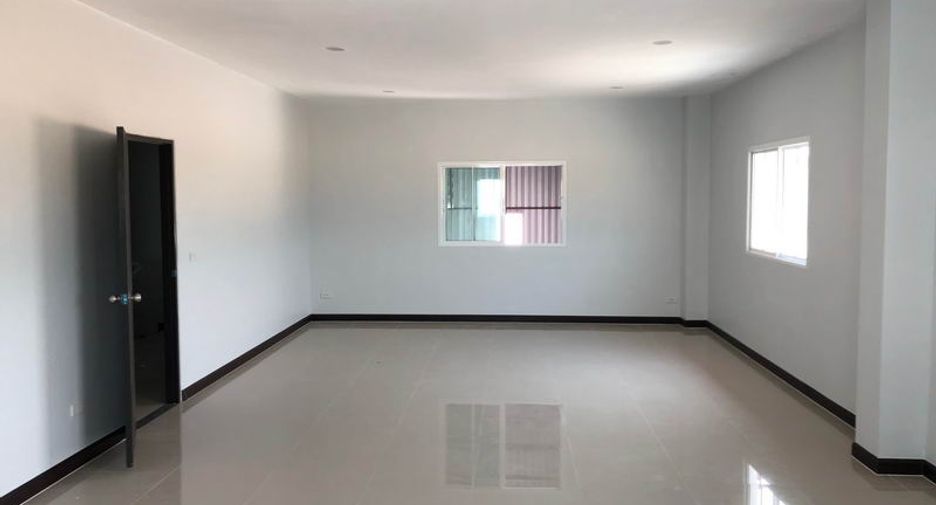 For rent and for sale warehouse in Sai Noi, Nonthaburi