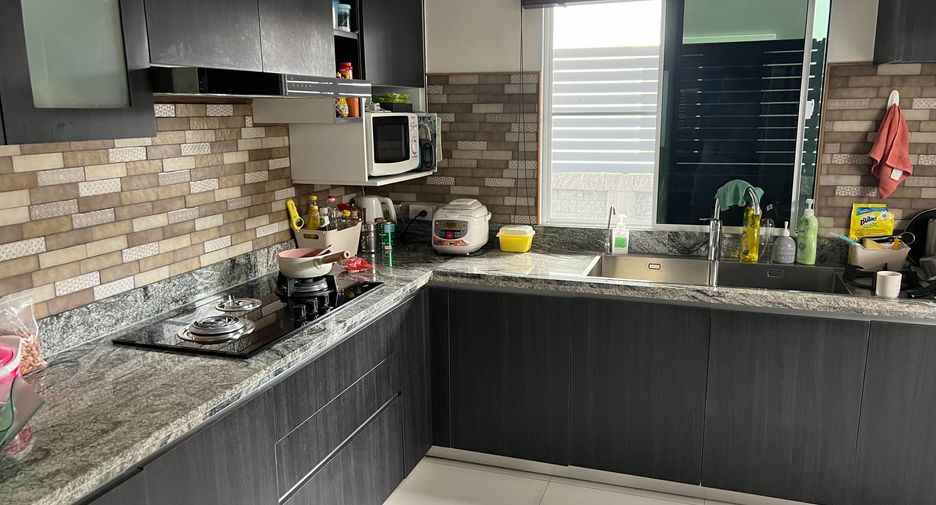 For sale 3 Beds house in Suan Luang, Bangkok