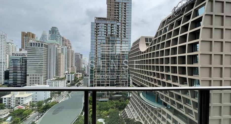 À louer 3 chambres condo à Pathum Wan, Bangkok