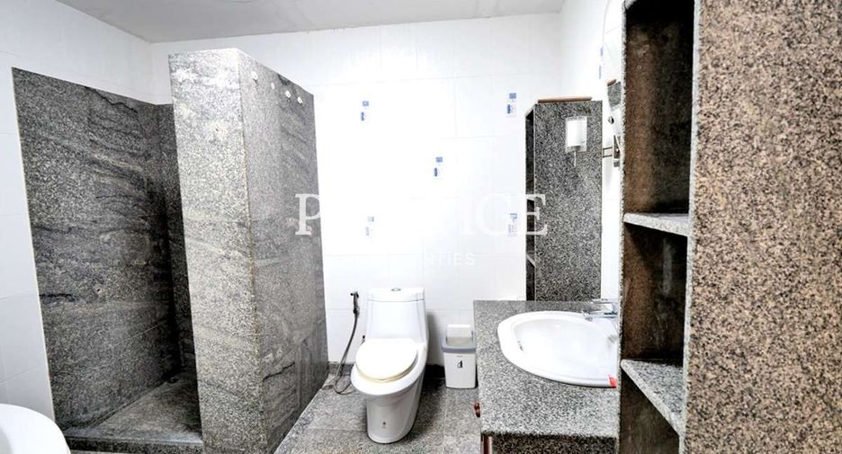 For sale 4 bedrooms house in Sattahip, Chonburi