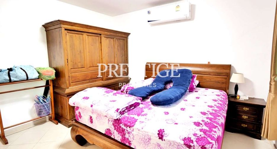 For sale 4 bedrooms house in Sattahip, Chonburi