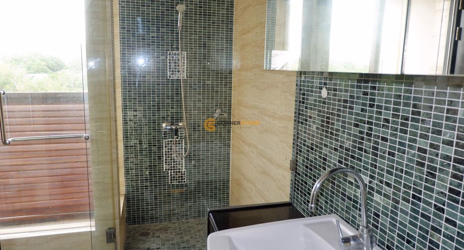 À louer et à vendre 2 chambres condo à North Pattaya, Pattaya