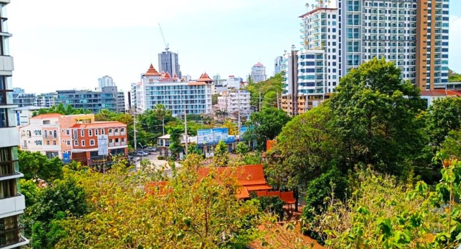 For sale 2 bedrooms condo in South Pattaya, Pattaya