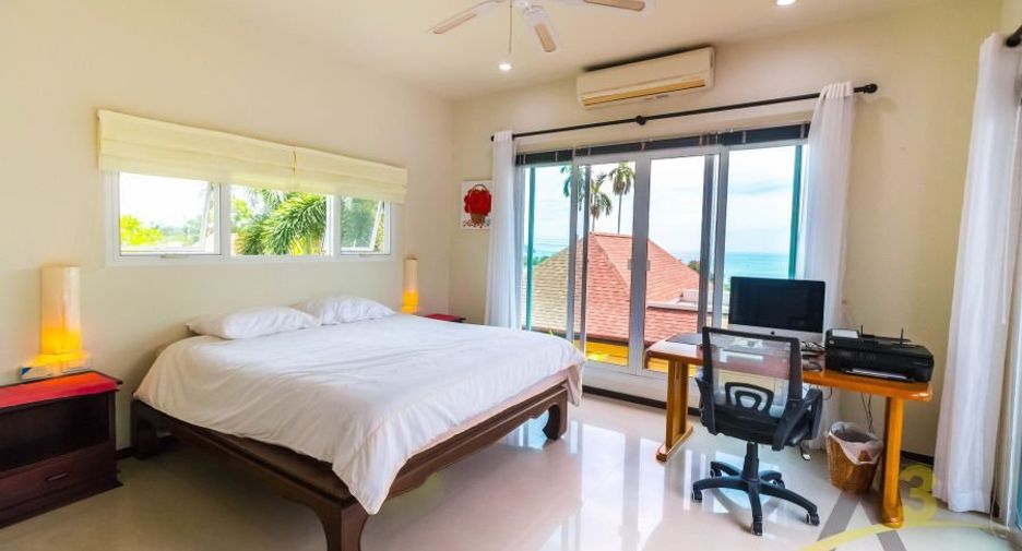 Villa en alquiler y en venta de 4 habitaciones en Mueang Phuket, Phuket