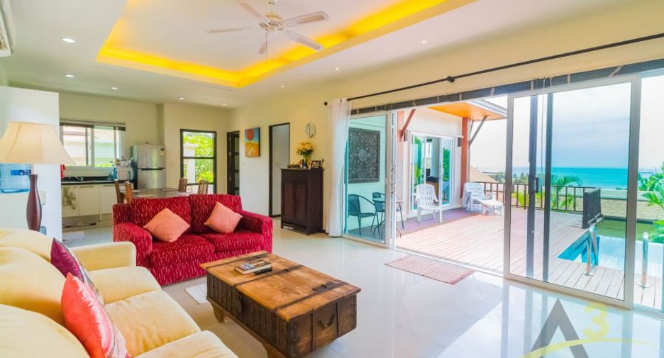 Villa en alquiler y en venta de 4 habitaciones en Mueang Phuket, Phuket