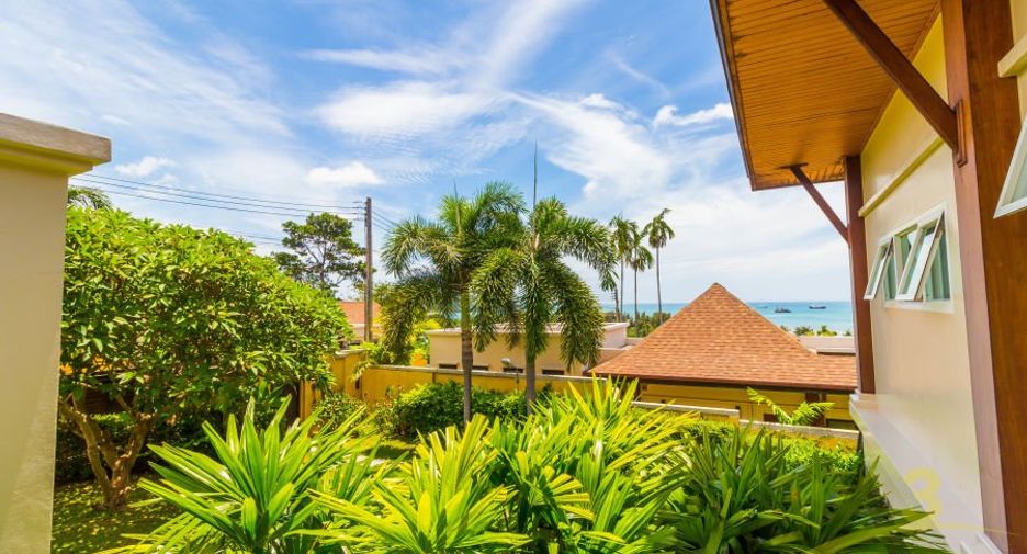 Villa en alquiler y en venta de 4 habitaciones en Mueang Phuket, Phuket