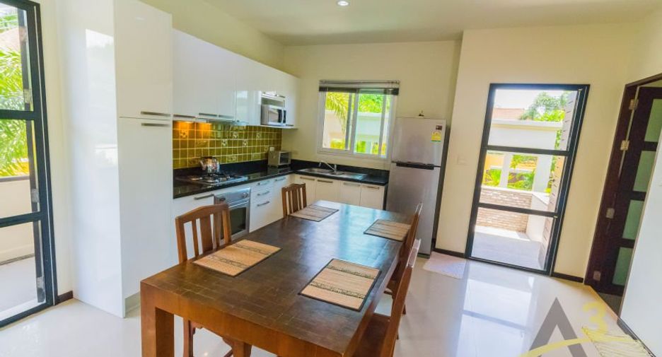 Villa en alquiler y en venta de 4 habitaciones en Mueang Phuket, Phuket