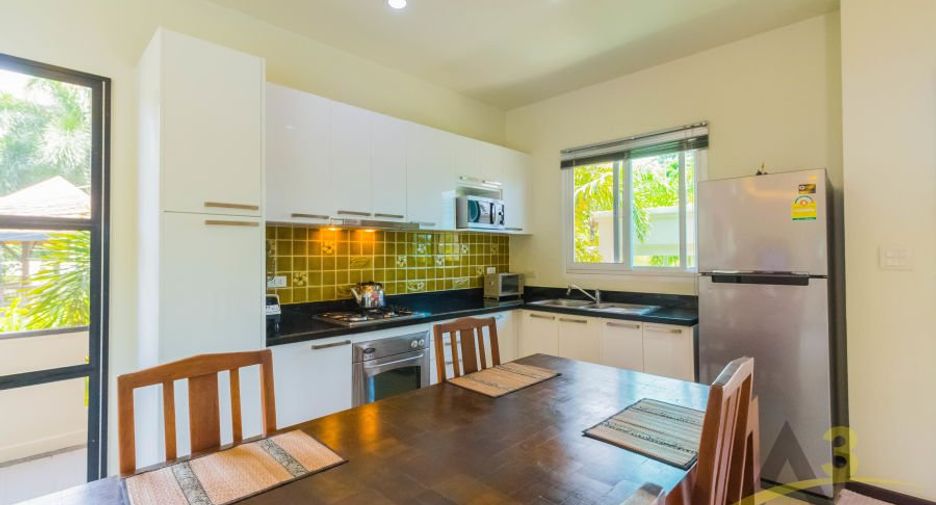 Villa en alquiler y en venta de 4 habitaciones en Mueang Phuket, Phuket