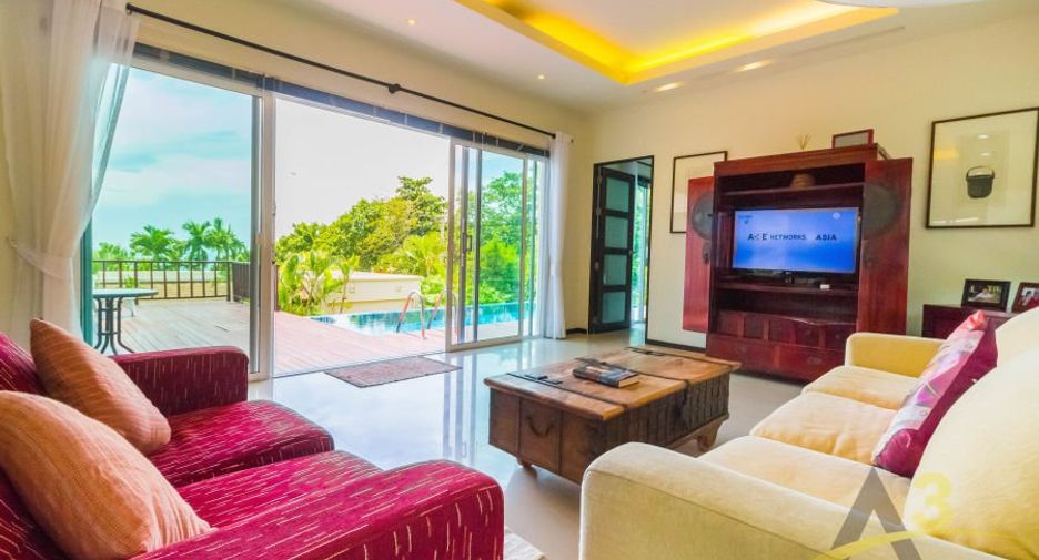 Villa en alquiler y en venta de 4 habitaciones en Mueang Phuket, Phuket