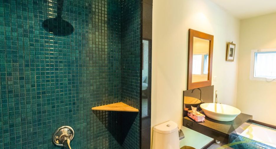 Villa en alquiler y en venta de 4 habitaciones en Mueang Phuket, Phuket