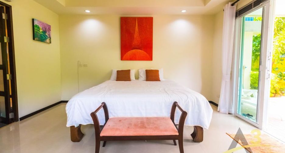 Villa en alquiler y en venta de 4 habitaciones en Mueang Phuket, Phuket