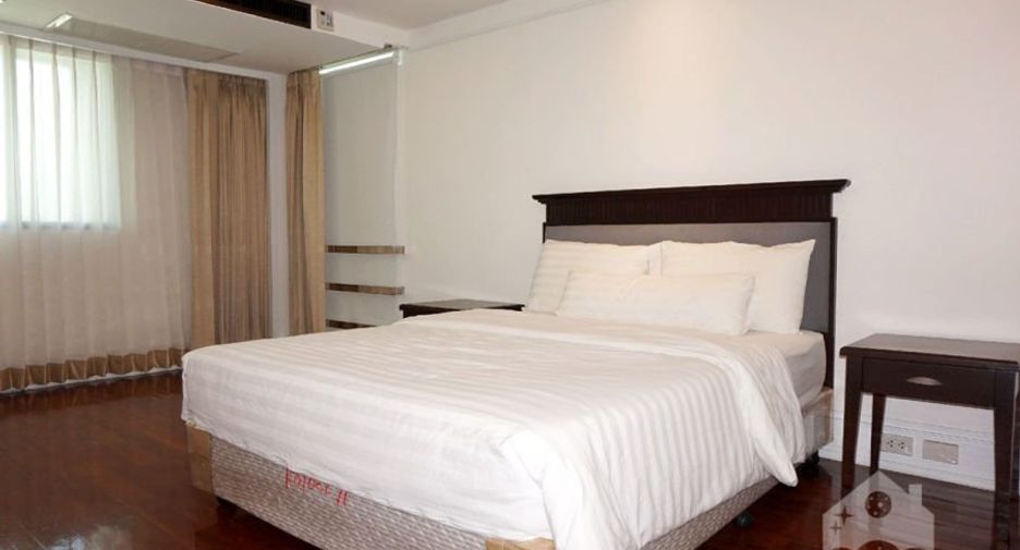 For rent 3 bed condo in Pom Prap Sattru Phai, Bangkok