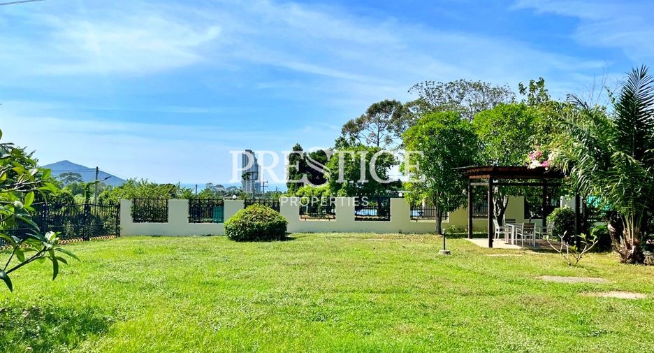 For sale 5 bedrooms house in Sattahip, Chonburi