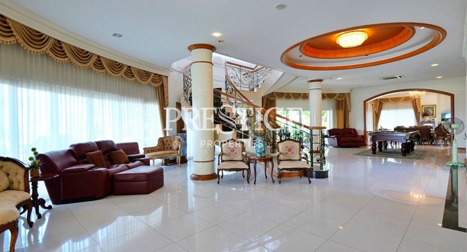 For sale 5 bedrooms house in Sattahip, Chonburi