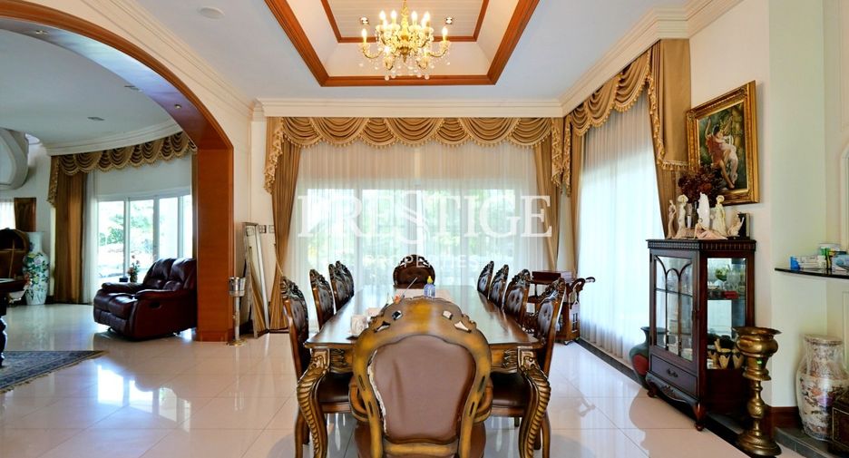 For sale 5 bedrooms house in Sattahip, Chonburi