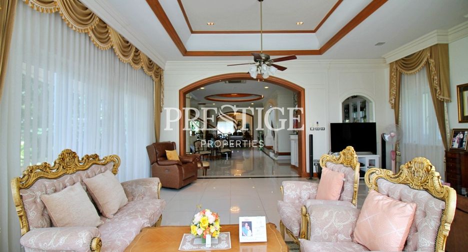 For sale 5 bedrooms house in Sattahip, Chonburi
