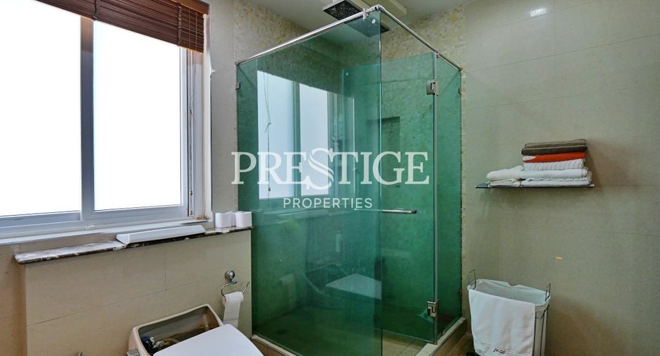 For sale 5 bedrooms house in Sattahip, Chonburi