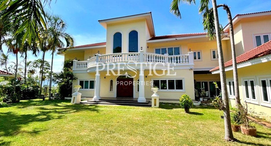 For sale 5 bedrooms house in Sattahip, Chonburi