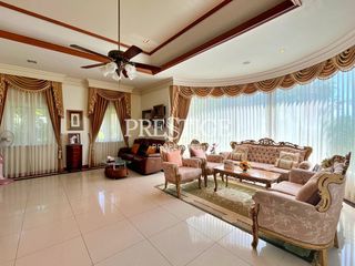 For sale 5 bedrooms house in Huay Yai, Pattaya