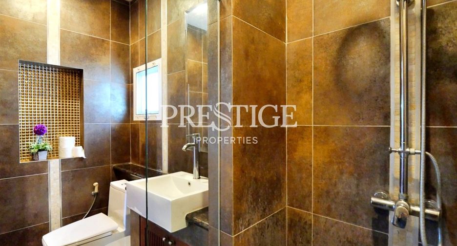 For sale 5 bedrooms house in Sattahip, Chonburi