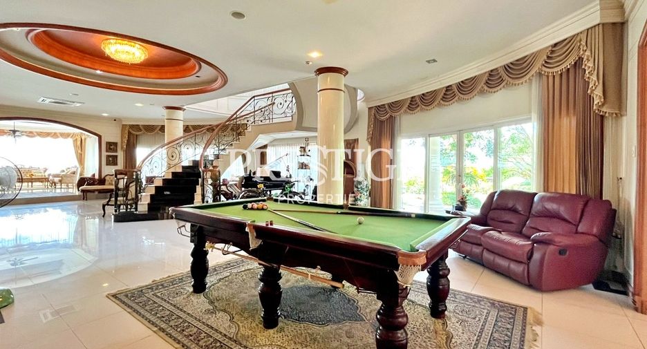 For sale 5 bedrooms house in Sattahip, Chonburi