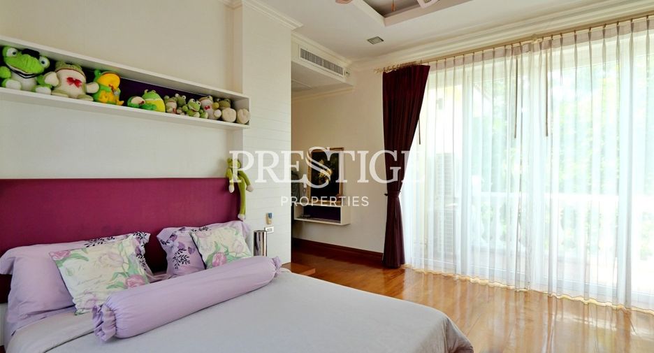For sale 5 bedrooms house in Sattahip, Chonburi