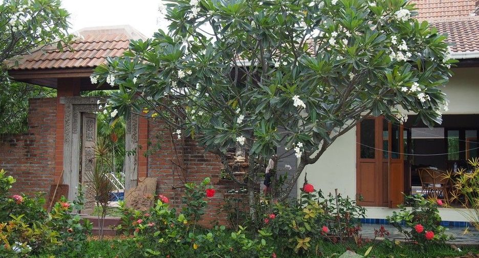 For rent 5 bed villa in Pran Buri, Prachuap Khiri Khan