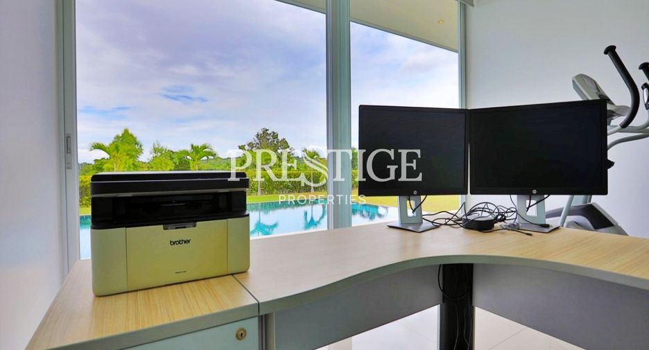 For sale and for rent 5 bedrooms house in Sattahip, Chonburi