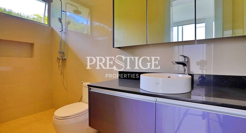 For sale and for rent 5 bedrooms house in Sattahip, Chonburi
