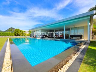 For sale 5 bed house in Sattahip, Chonburi