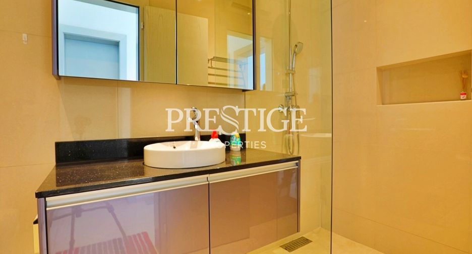 For sale and for rent 5 bedrooms house in Sattahip, Chonburi