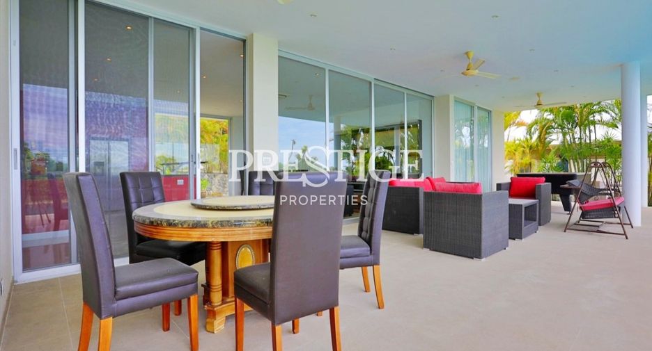 For sale and for rent 5 bedrooms house in Sattahip, Chonburi