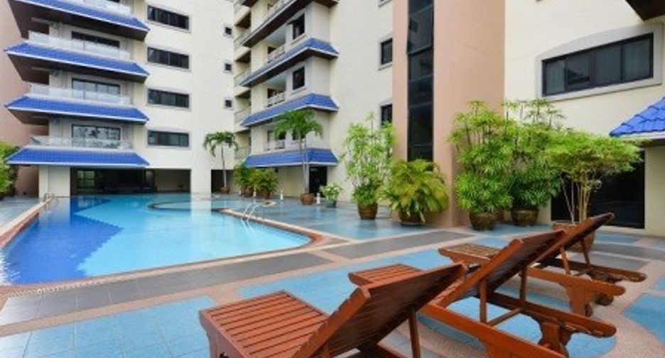 Condo en alquiler de 3 habitaciones en Watthana, Bangkok