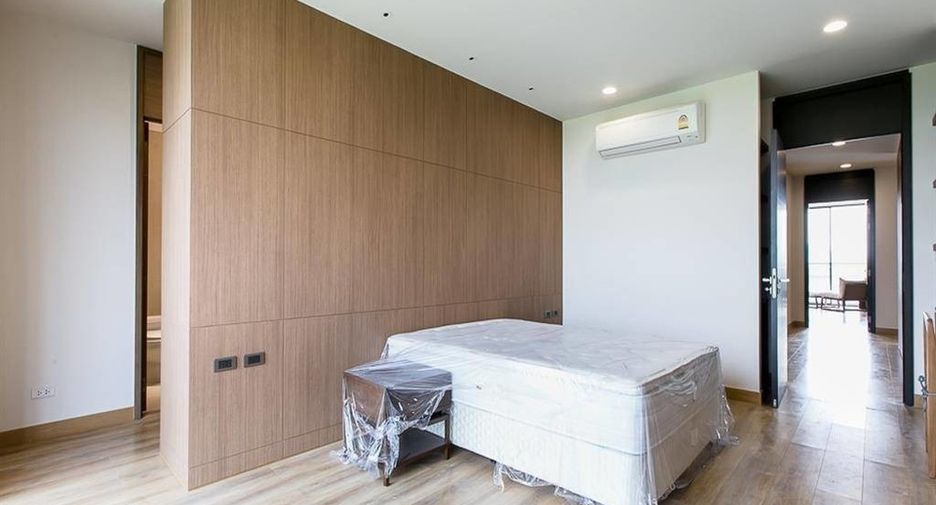 For rent and for sale 4 bedrooms condo in Suan Luang, Bangkok