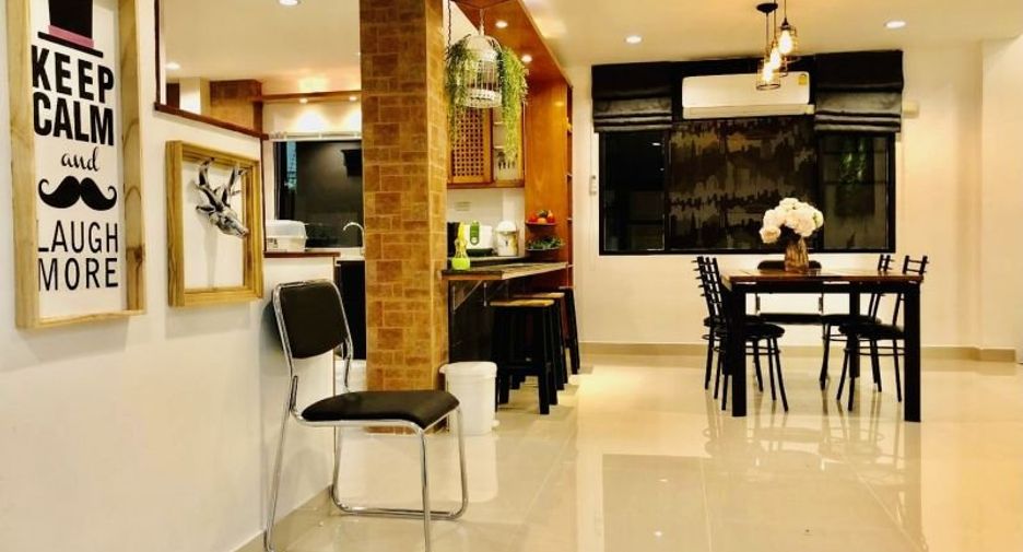 Casa en alquiler y en venta de 4 habitaciones en Bang Lamung, Chonburi