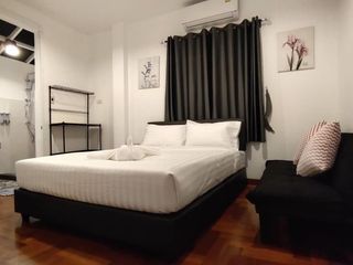 For rent and for sale 4 bedrooms house in Bang Lamung, Chonburi