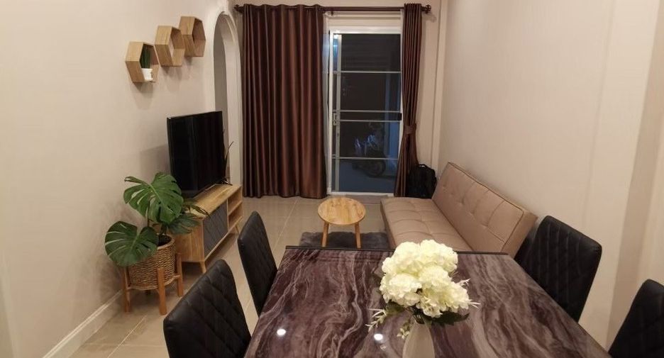 For sale 3 bed townhouse in Saraphi, Chiang Mai