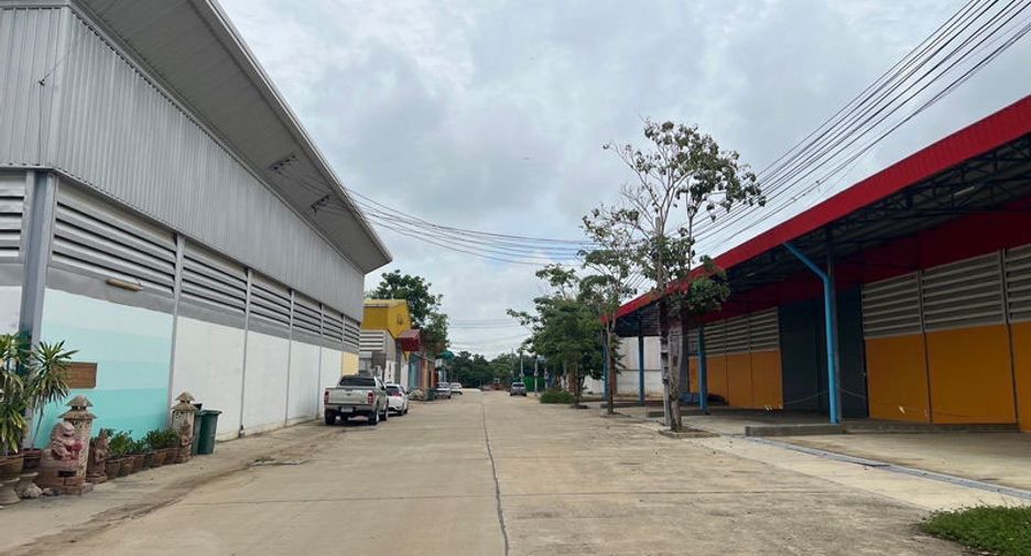 For sale and for rent warehouse in Sai Noi, Nonthaburi