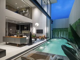 For sale 4 Beds house in Phaya Thai, Bangkok
