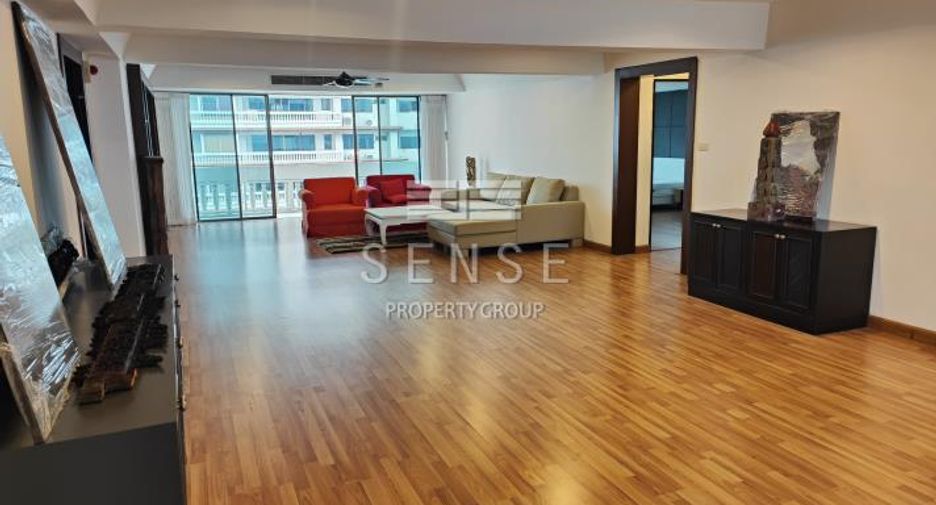 For rent 3 ベッドルーム condo in Khlong Toei, Bangkok